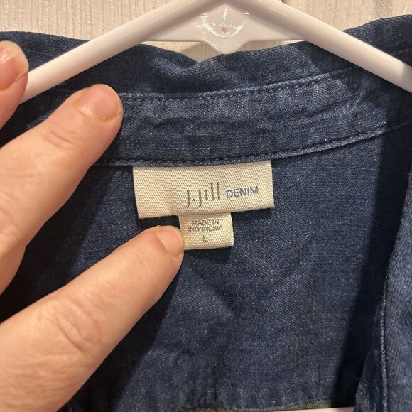 J. Jill Denim Button Front Shirt Size Large Womens Dark Wash Tencel Chambray Top - Picture 2 of 6